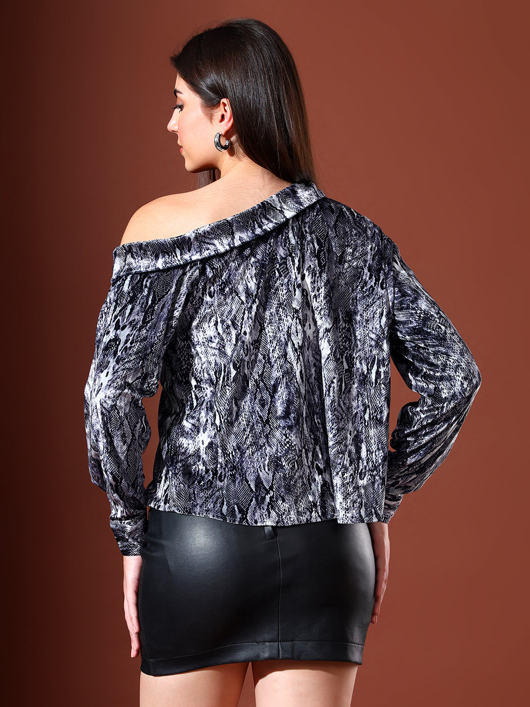 BlackvelvetDropShoulderShirt