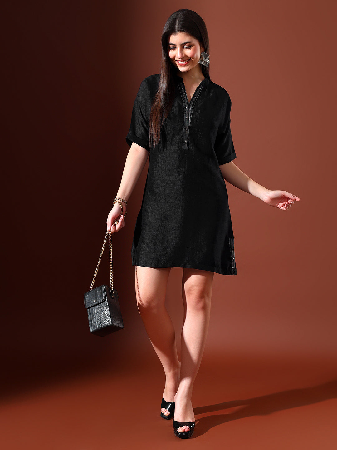 Black Shift Dress With Metalic Lace – ourttire